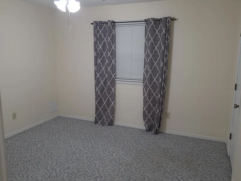 520 Sunset Strip — Photo 18