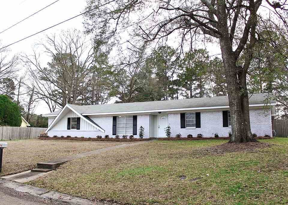 1st image of 3415 Dawn Dr