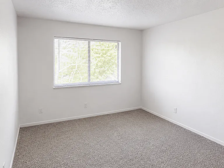 Candlewyck Apartments — Photo 53