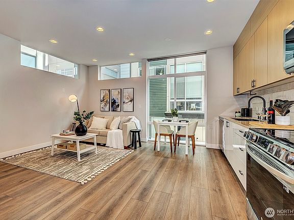 5th image of 1605 S Washington Street #F