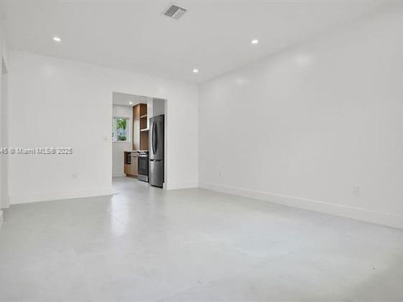 3rd image of 10767 NE 2nd Ave #1