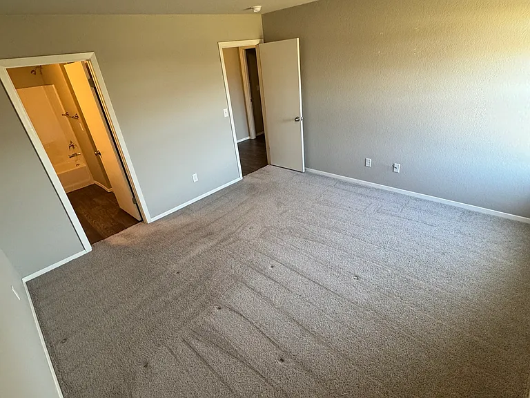 220 & 222 E Anabranch Ct #222 — Photo 9