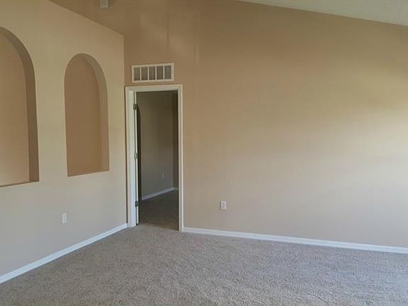 5th image of 1109 Union Ave