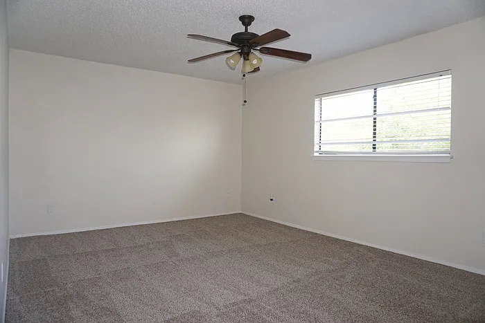2609 Hamilton Dr — Photo 18