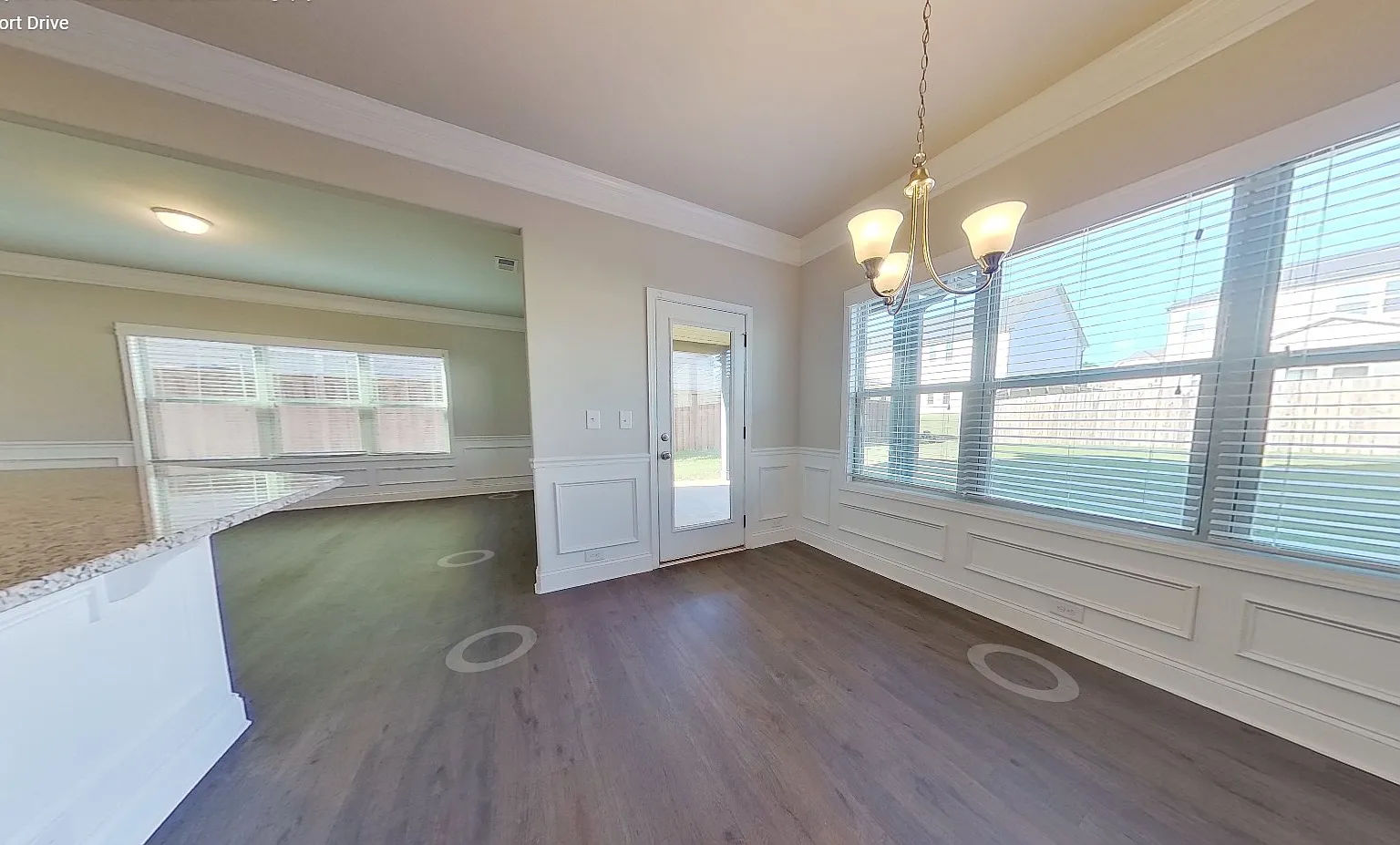 5 bed, 3600 sqft, $3,200 — Photo 3