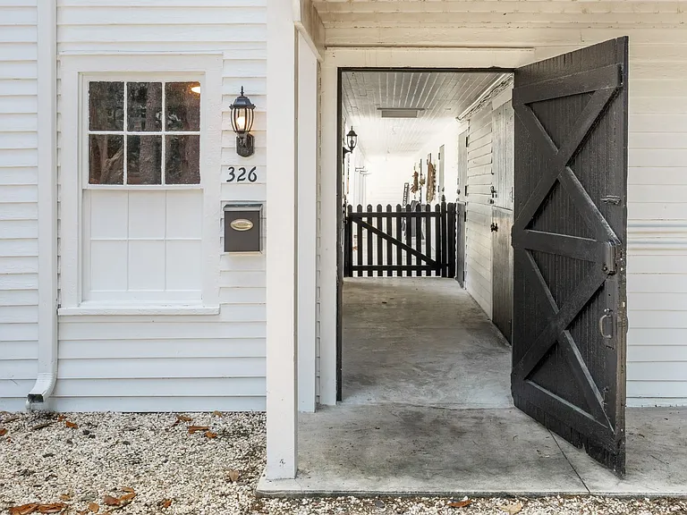 326 Sumter St SE — Photo 19