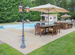 31 Cozine Rd, Center Moriches, NY 11934