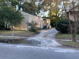 1015 Peake St, Holly Hill, SC 29059