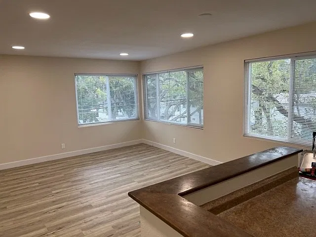 2 bed, 1000 sqft, $2,995 — Photo 4