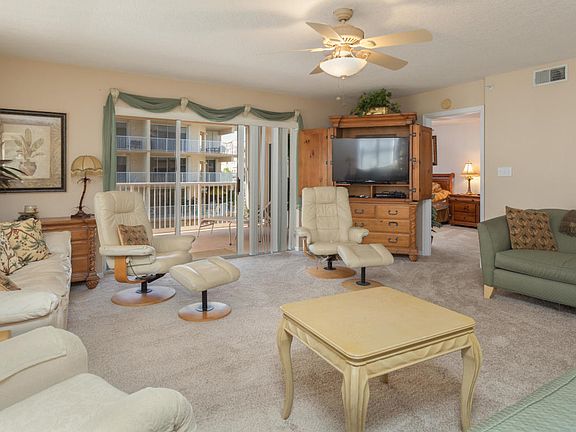 3rd image of 603 Shorewood Dr Unit 301