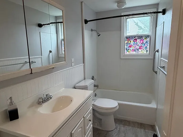 94 Ashland St #1 — Photo 3
