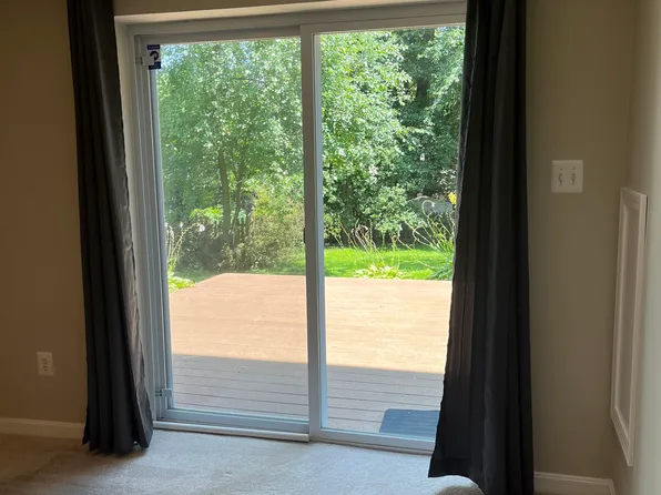 9374 Tartan View Dr, Fairfax, VA 22032