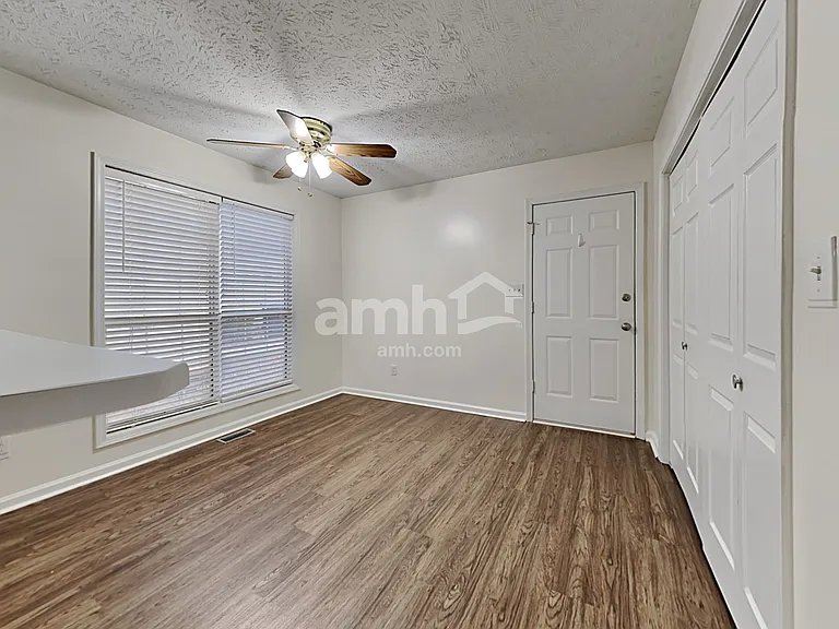 817 Hillary Ct — Photo 5