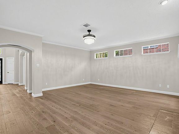5th image of 10 Larksberry Pl