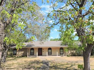 100 Greenwood Dr, Red Oak, TX 75154