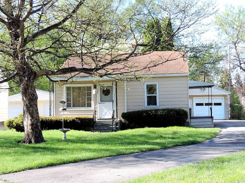 1st image of 309 W Smith St
