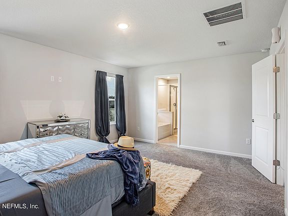2nd image of 429 Narrowleaf Dr
