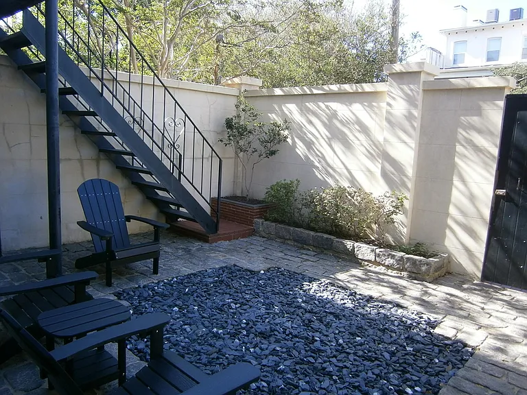 107 W Taylor St — Photo 33