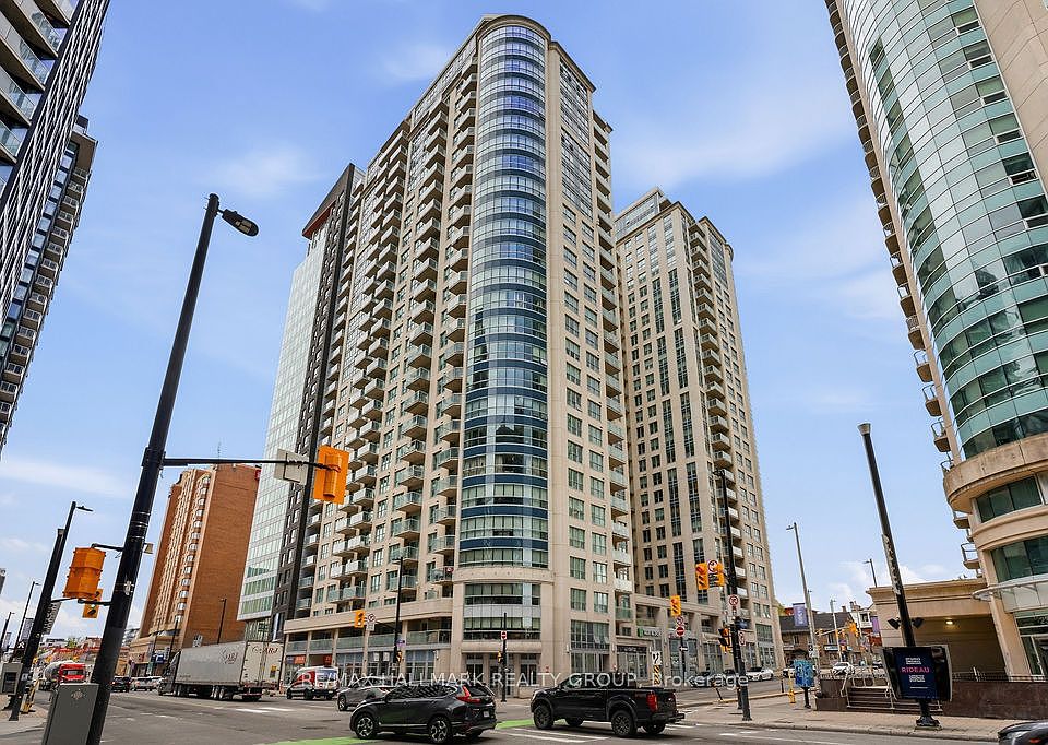 1st image of 242 Rideau St #1406