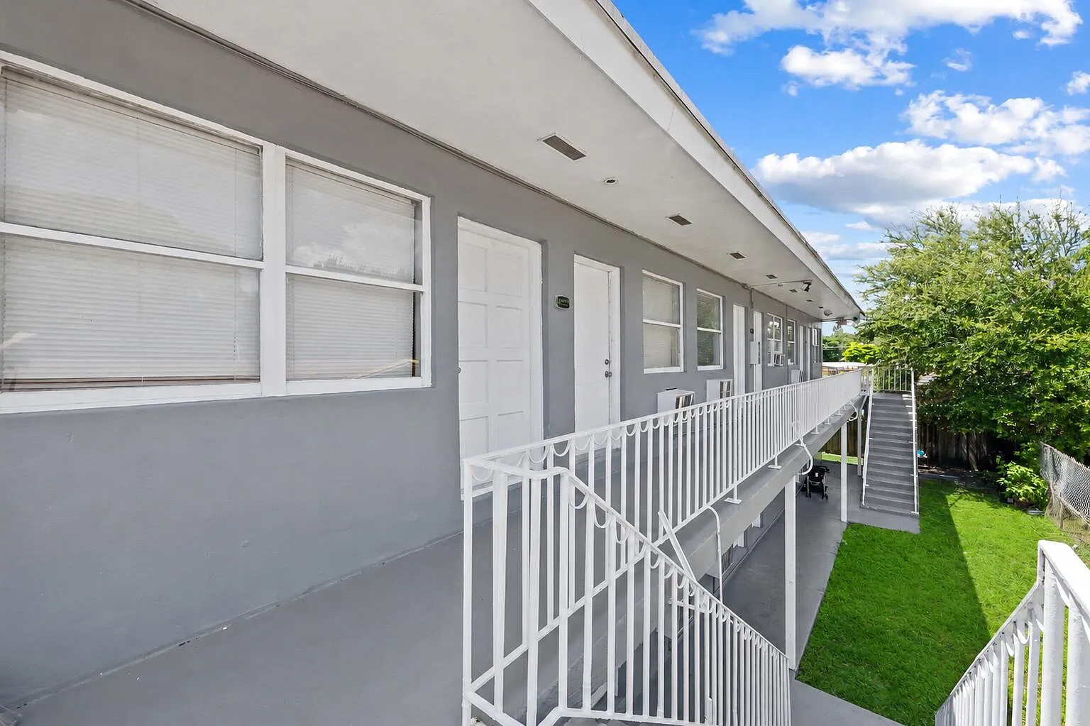 12 bed, 6.0 bath, 3980 sqft, $1,600 — Photo 2