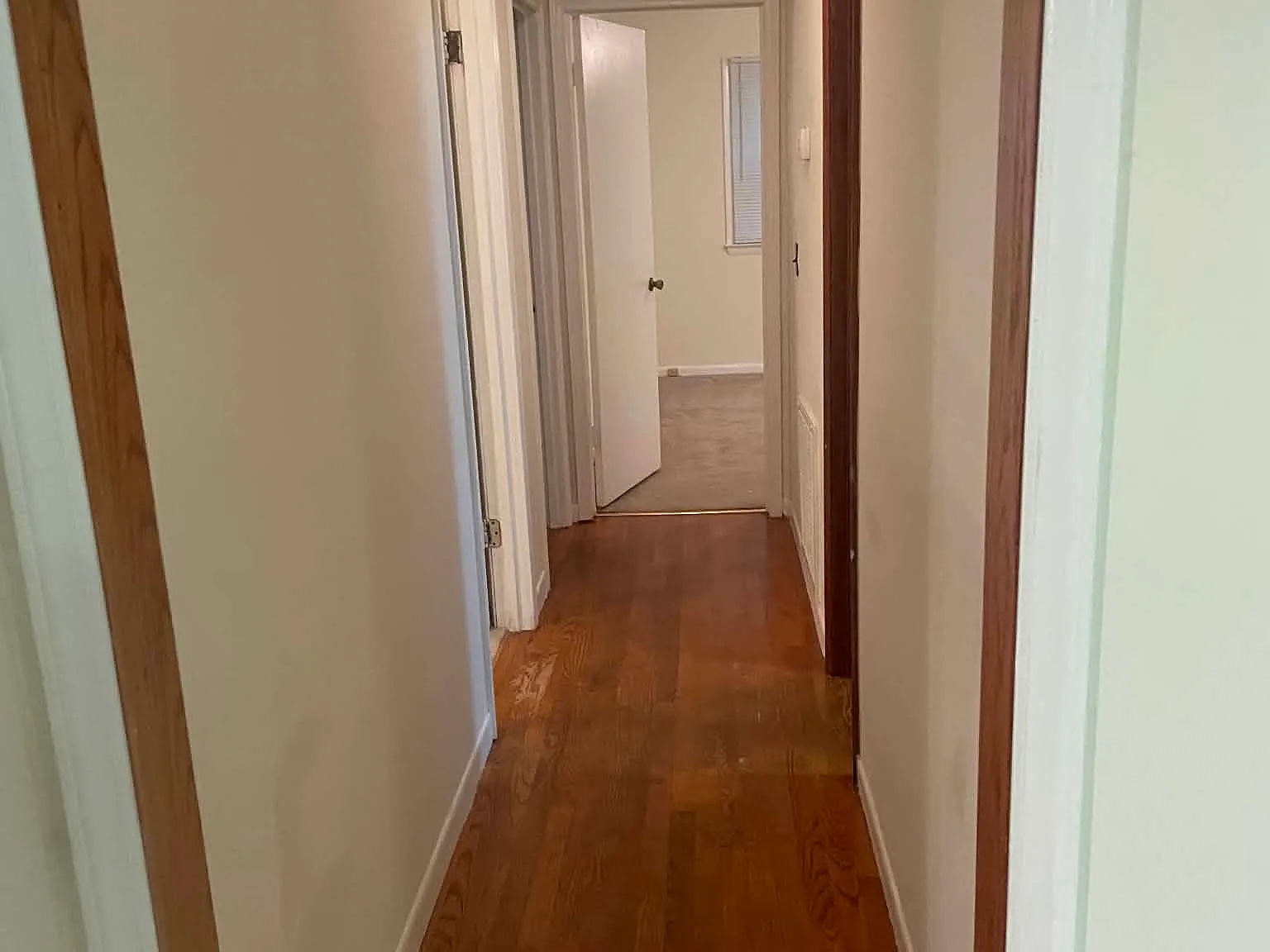 3 bed, 1.5 bath, 1100 sqft, $1,500 — Photo 4