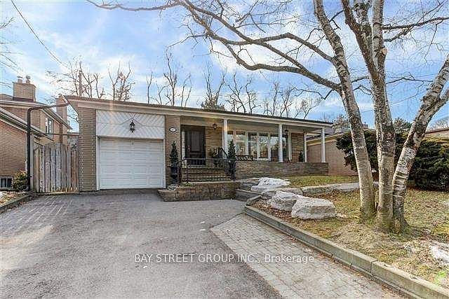 1st image of 45 Foxwarren Dr