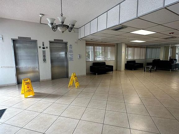 2nd image of 16710 NE 9th Ave APT 207