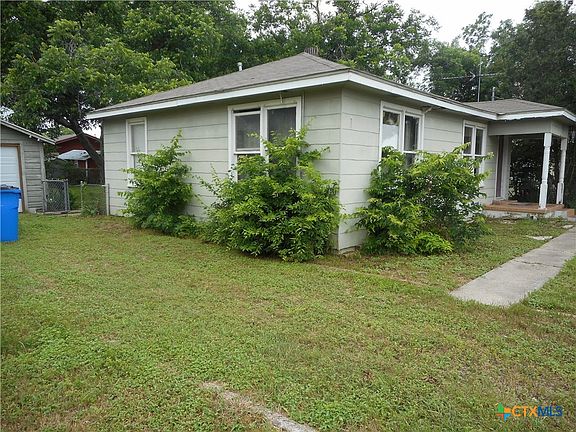 3rd image of 2301 E North Dr