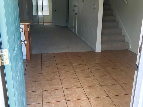 2nd image of 3 Old Courthouse Way #C