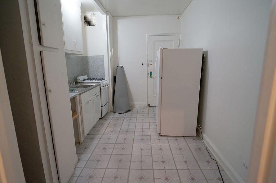 1st image of 9039 Corona Ave