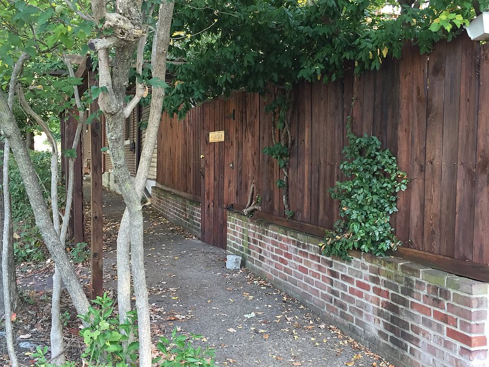 2nd image of 1400 Hepburn Ave
