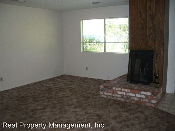 4th image of 989 Jamieson Ct APT 1