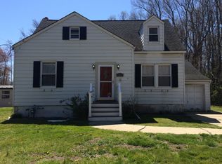 371 Asbury Rd, Farmingdale, NJ 07727