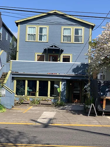 3029 SE Division St Photo 1