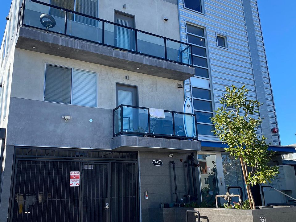 1st image of 953 N Normandie Ave #303