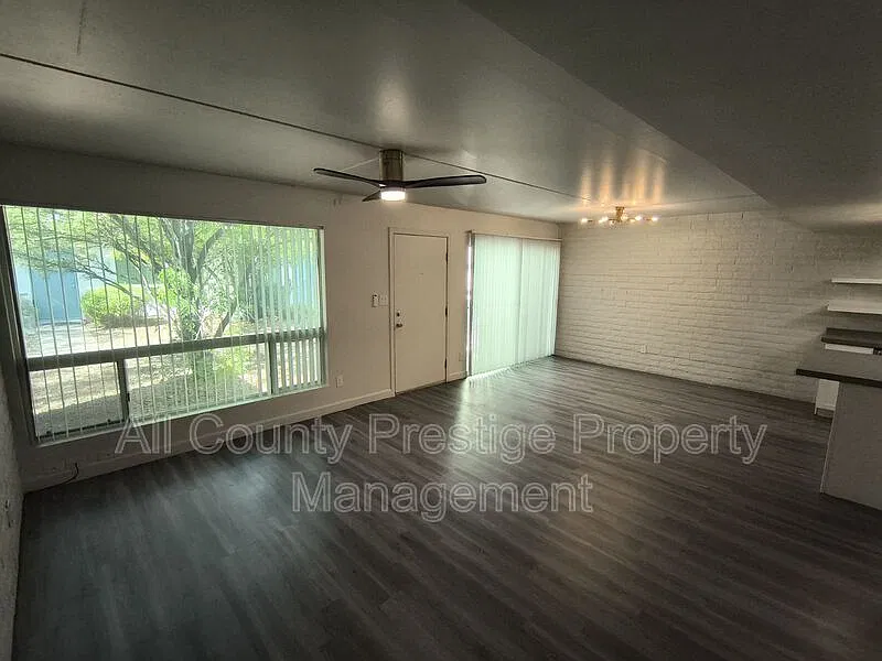 2 bed, 2.0 bath, 925 sqft, $1,750 — Photo 3