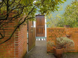 2029 NW Irving St, Portland, OR 97209