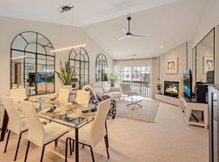 174 Westfield Way #H, Pewaukee, WI 53072