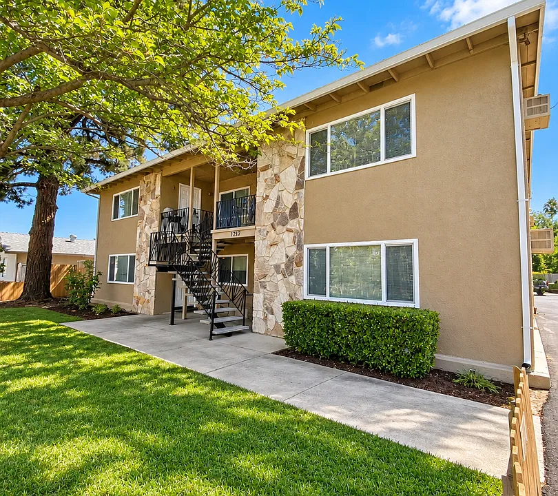 1217 McKinley Dr