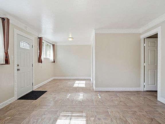 5th image of 227 Garner Dr