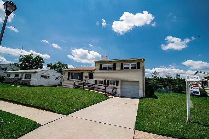 Large Driveway and Garage