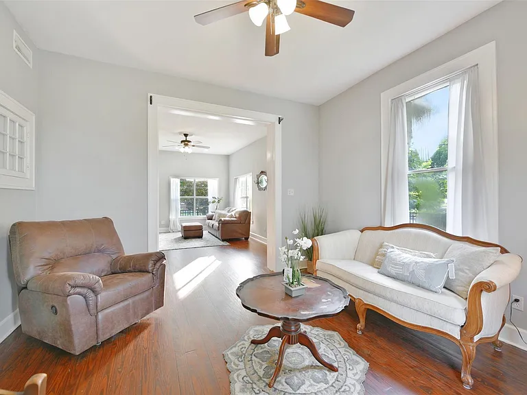 3427 Avenue L — Photo 7