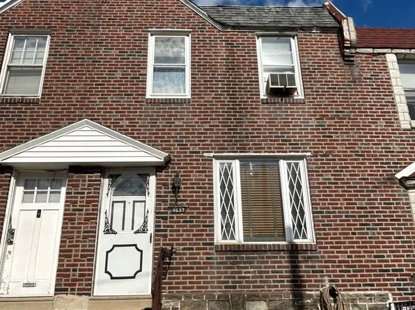4637 Shelbourne St, Philadelphia, PA 19124