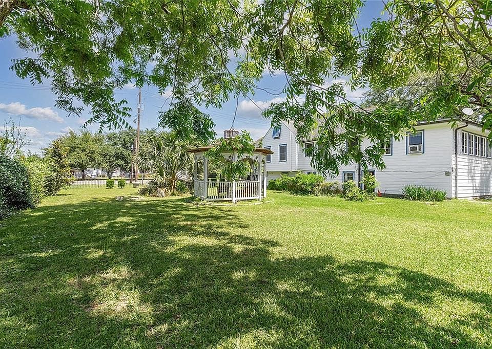 2nd image of 328 Florida Blvd