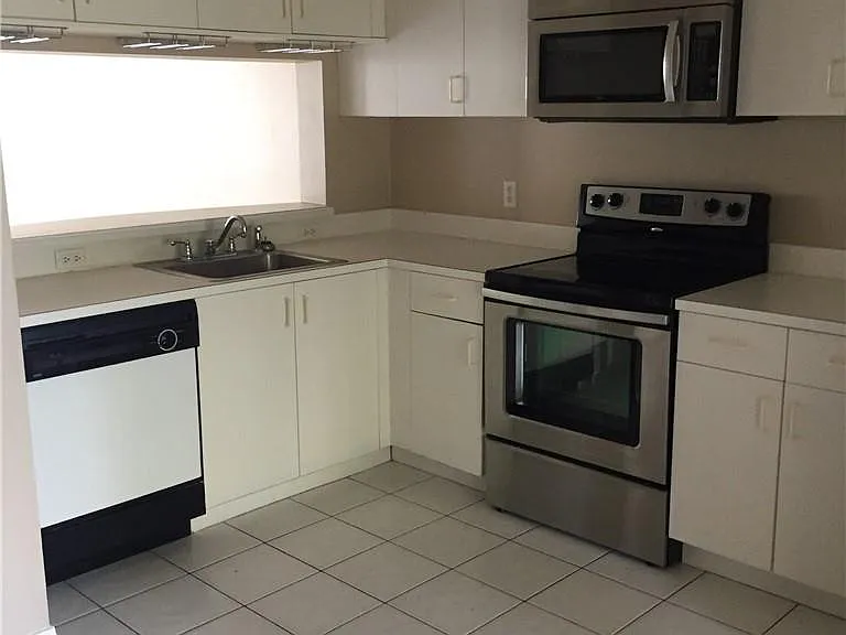 23 Whitehead Cir — Photo 5