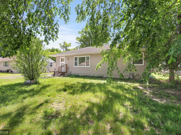 1066 Beatrice St, Eagan, MN 55121