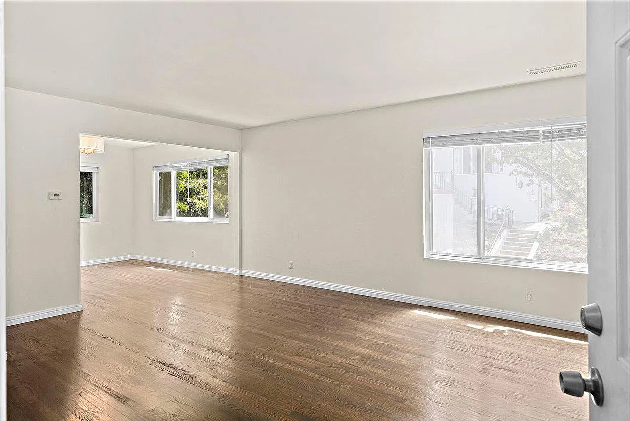 1 bed, 801 sqft, $2,285 — Photo 2