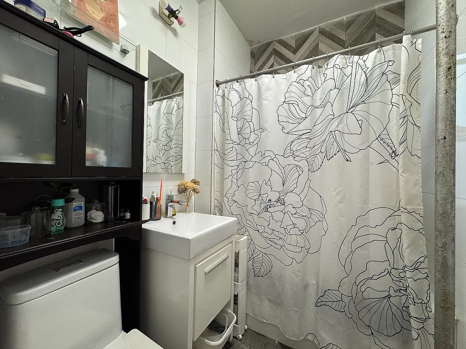 732 Saint Marks Ave — Photo 4