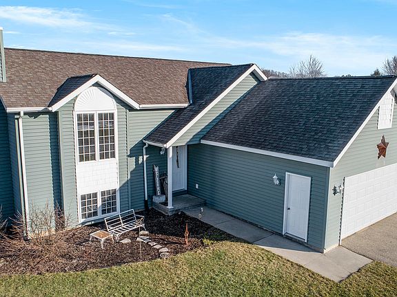 2nd image of 6353 Orchard Trl