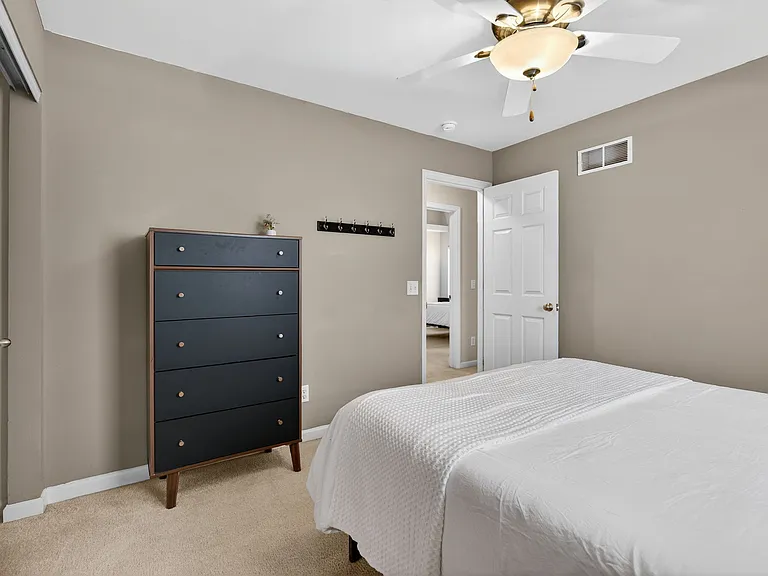 27 Crimson Leaf Ct — Photo 34
